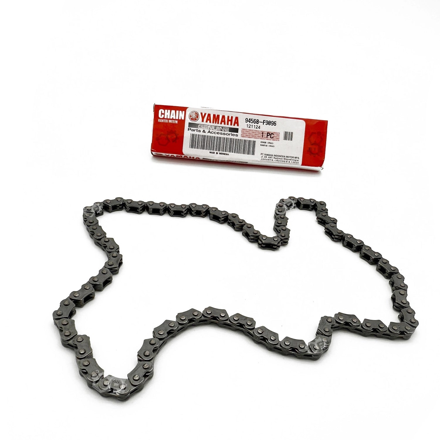 Yamaha chain and packaging on a white background